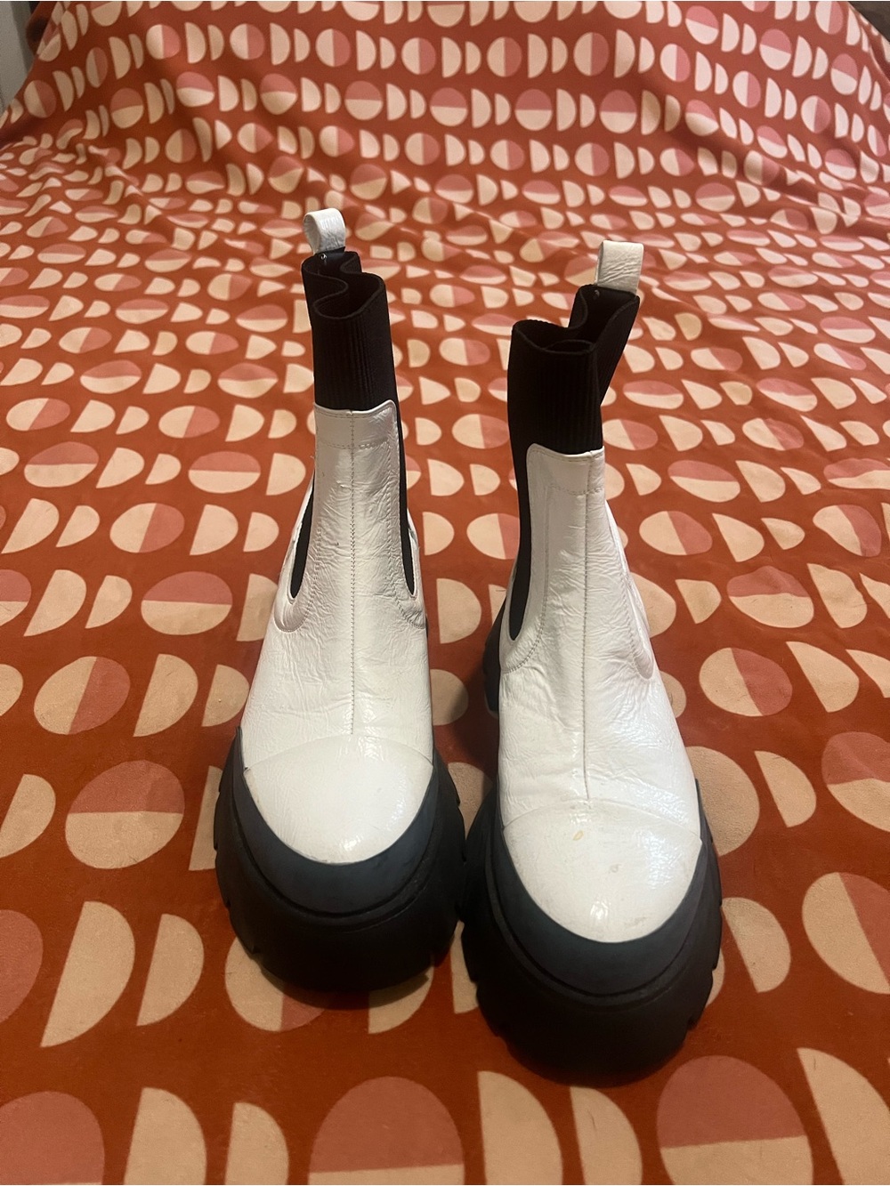 Size 10 Circus by Sam Edelman White Boots Slip on